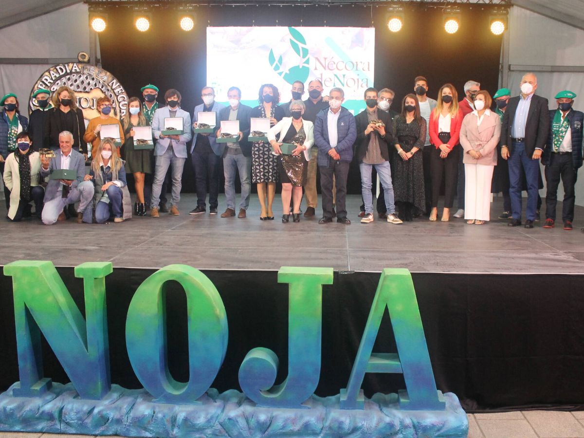 Foto: Entrega Premios Nécora, que concede el Ayuntamiento de Noja.