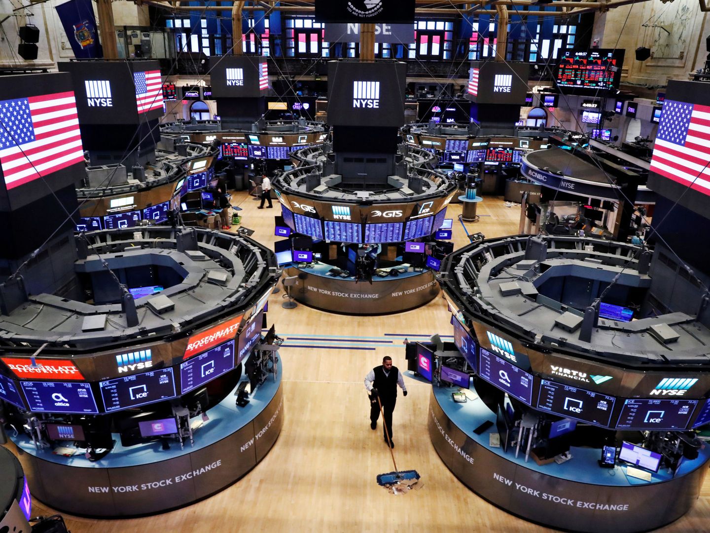 Interior de la bolsa de Nueva York. (Reuters)