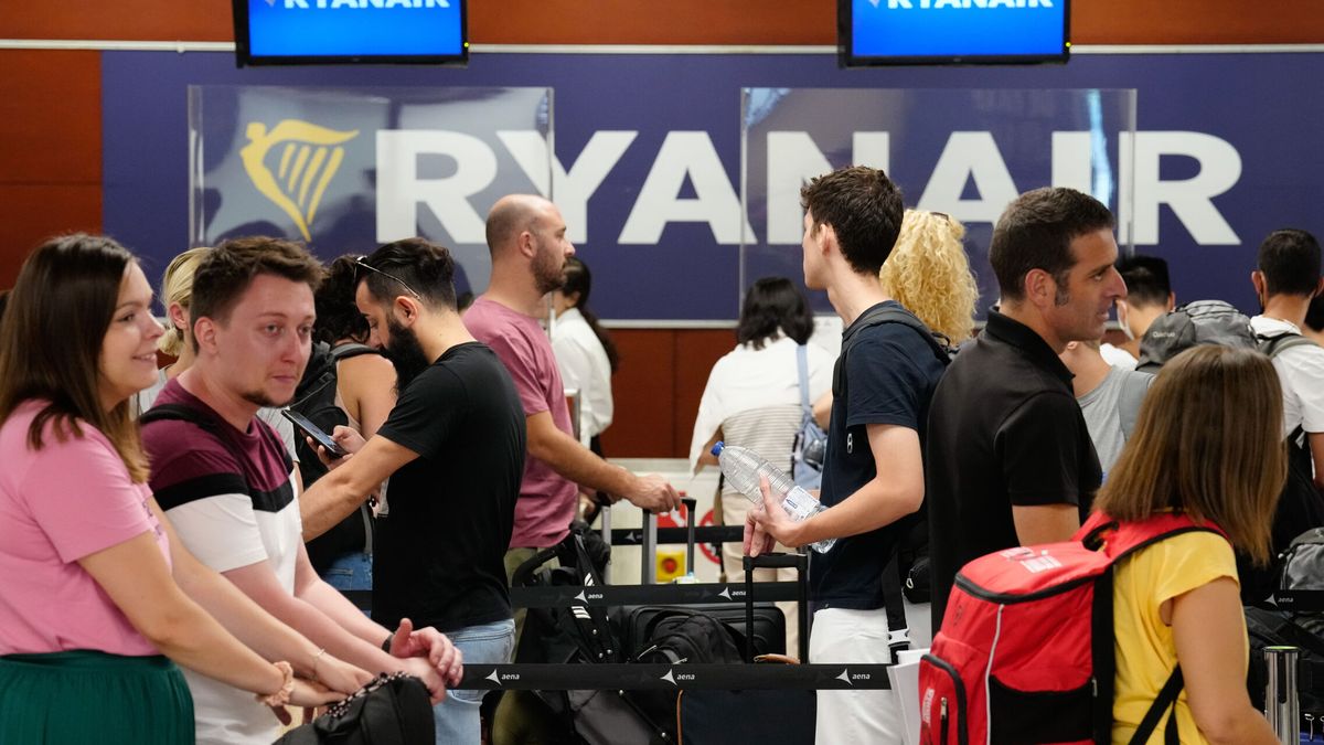 Huelga de Ryanair: 13 cancelaciones y 120 retrasos en aeropuertos de toda España