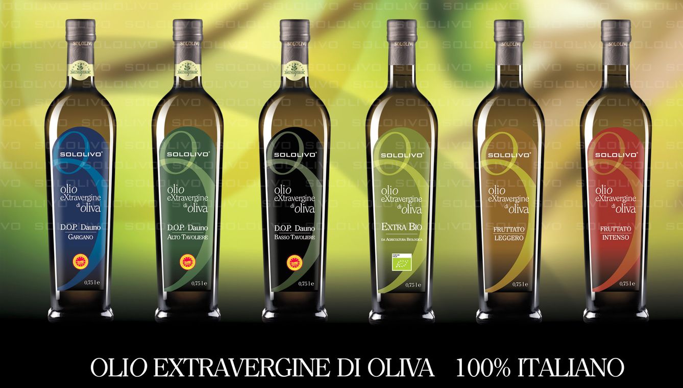 Una directiva europea obliga desde 2014 a que se indique el origen del aceite de oliva en el etiquetado. (EC)