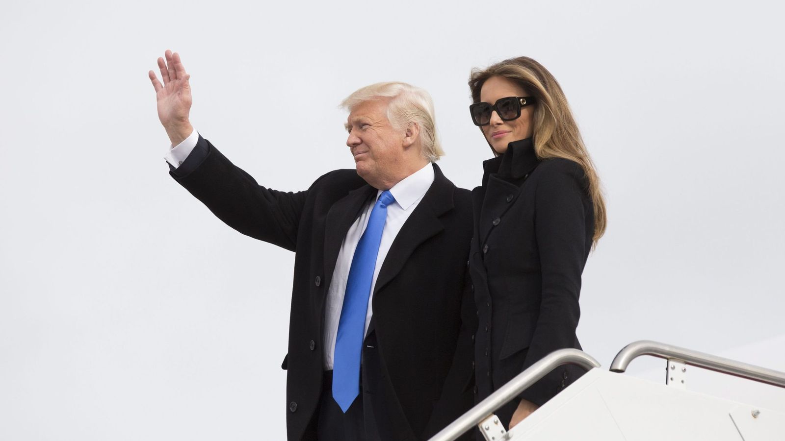 Foto: El presidente electo estadounidense, Donald Trump (i), y su mujer, Melania Trump (d). (EFE)