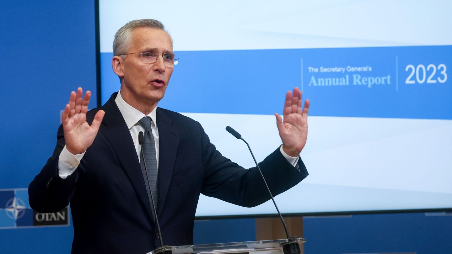 Brussels (Belgium), 14 03 2024.- NATO Secretary General Jens Stoltenberg gestures as he answers a journalist's questions during a press conference presenting his annual report for 2023 at NATO headquarters in Brussels, Belgium, 14 March 2024. (Bélgica, Bruselas) EFE EPA OLIVIER HOSLET 