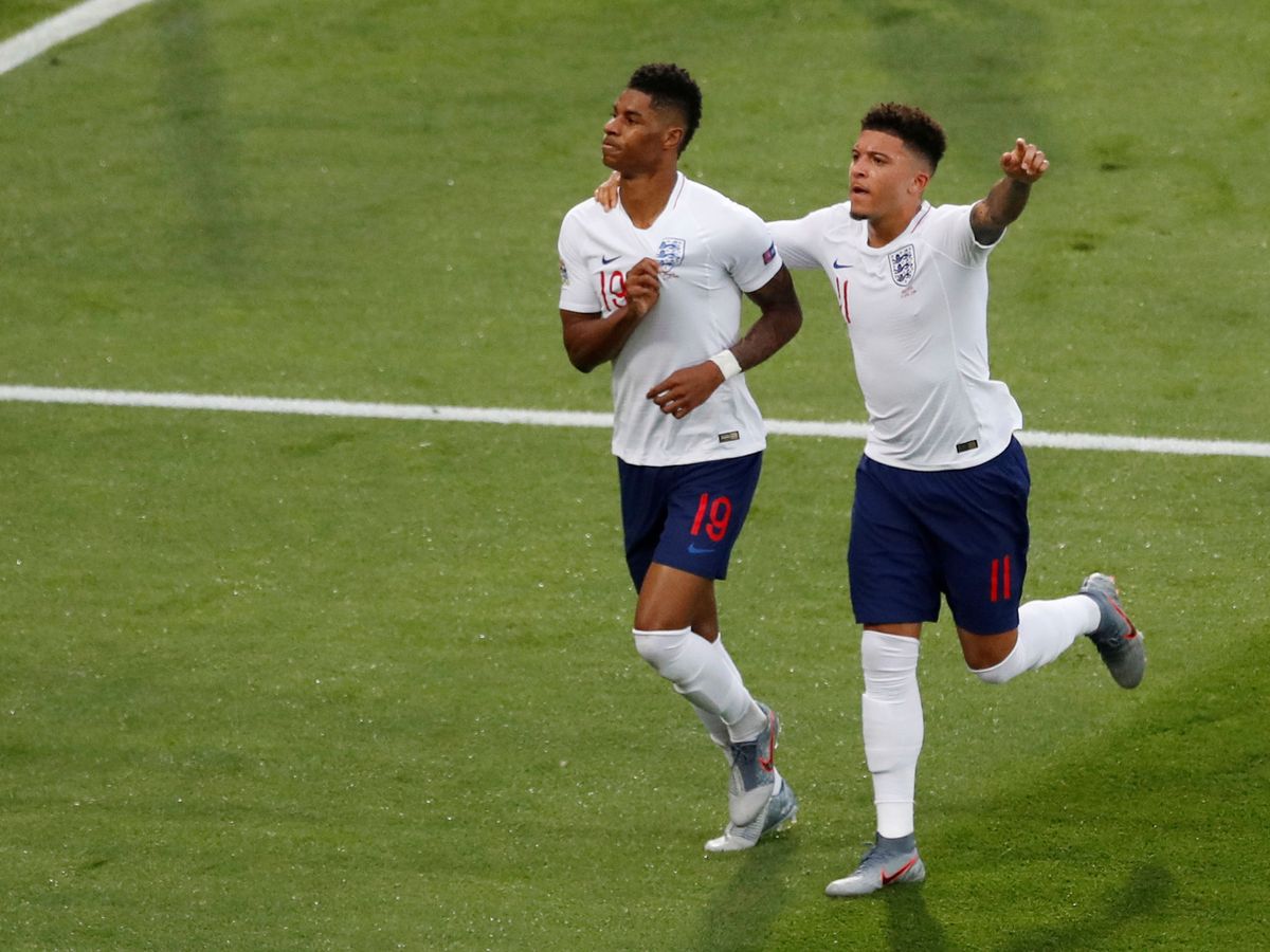 Foto: Rashford y Sancho celebran un gol con Inglaterra. (Reuters)