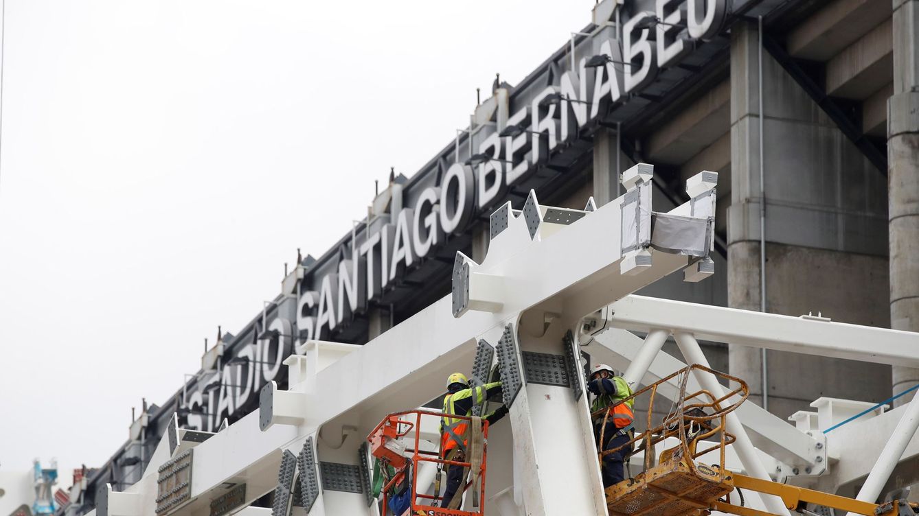Foto: El Santiago Bernabéu, en obras de remodelación. (EFE/Juan Carlos Hidalgo)