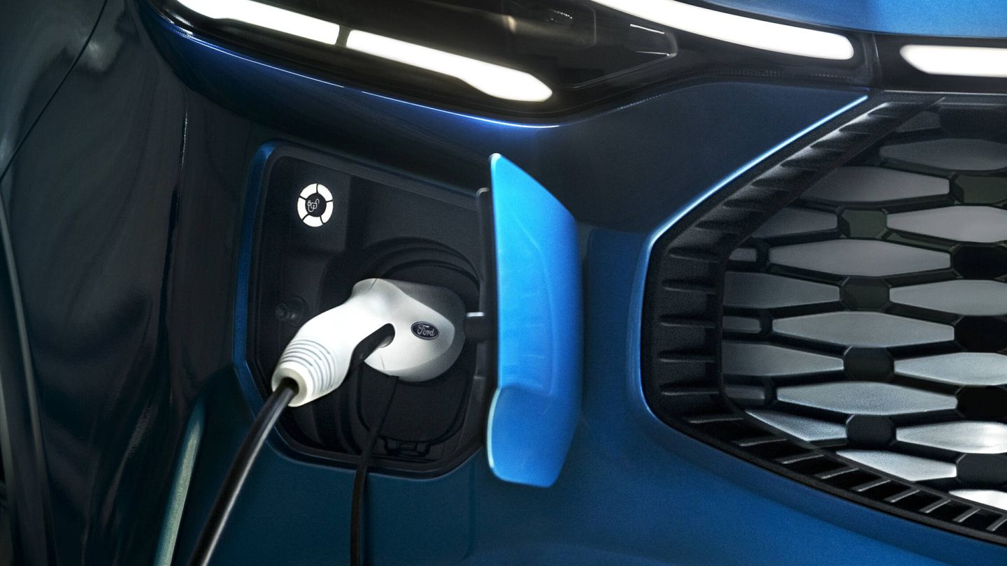 La nueva furgoneta eléctrica promete una autonomía de hasta 380 kilómetros.