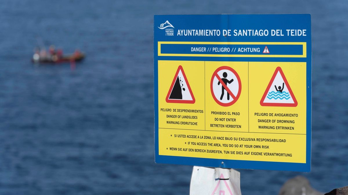 Las autoridades buscan a un adulto desaparecido tras caer al mar en Tenerife