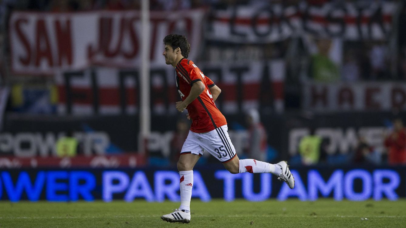 Foto: Pablo Aimar sólo pudo jugar un partido en el Monumental en su vuelta a River (CA River Plate).