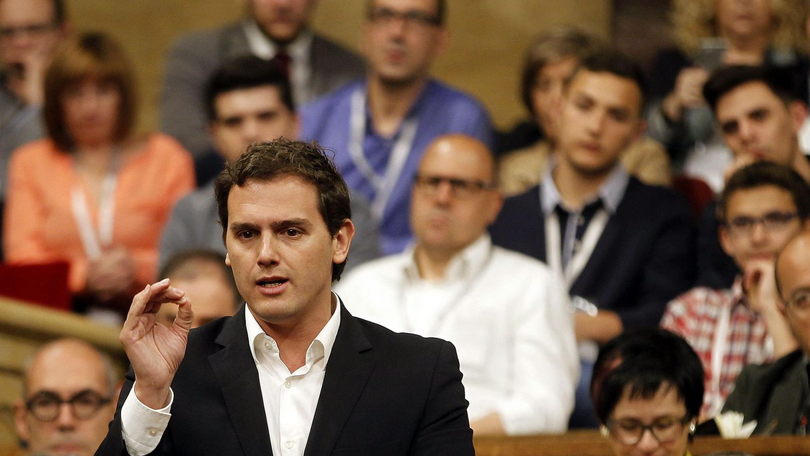 Foto: El líder de Ciudadanos, Albert Rivera, en el Parlament de Cataluña. (Efe)