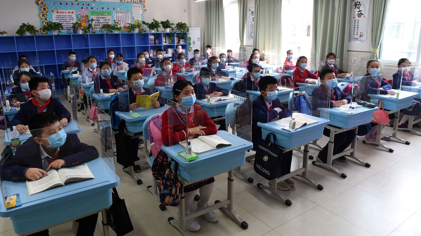 Estudiantes en Chongqing, China. (Reuters)