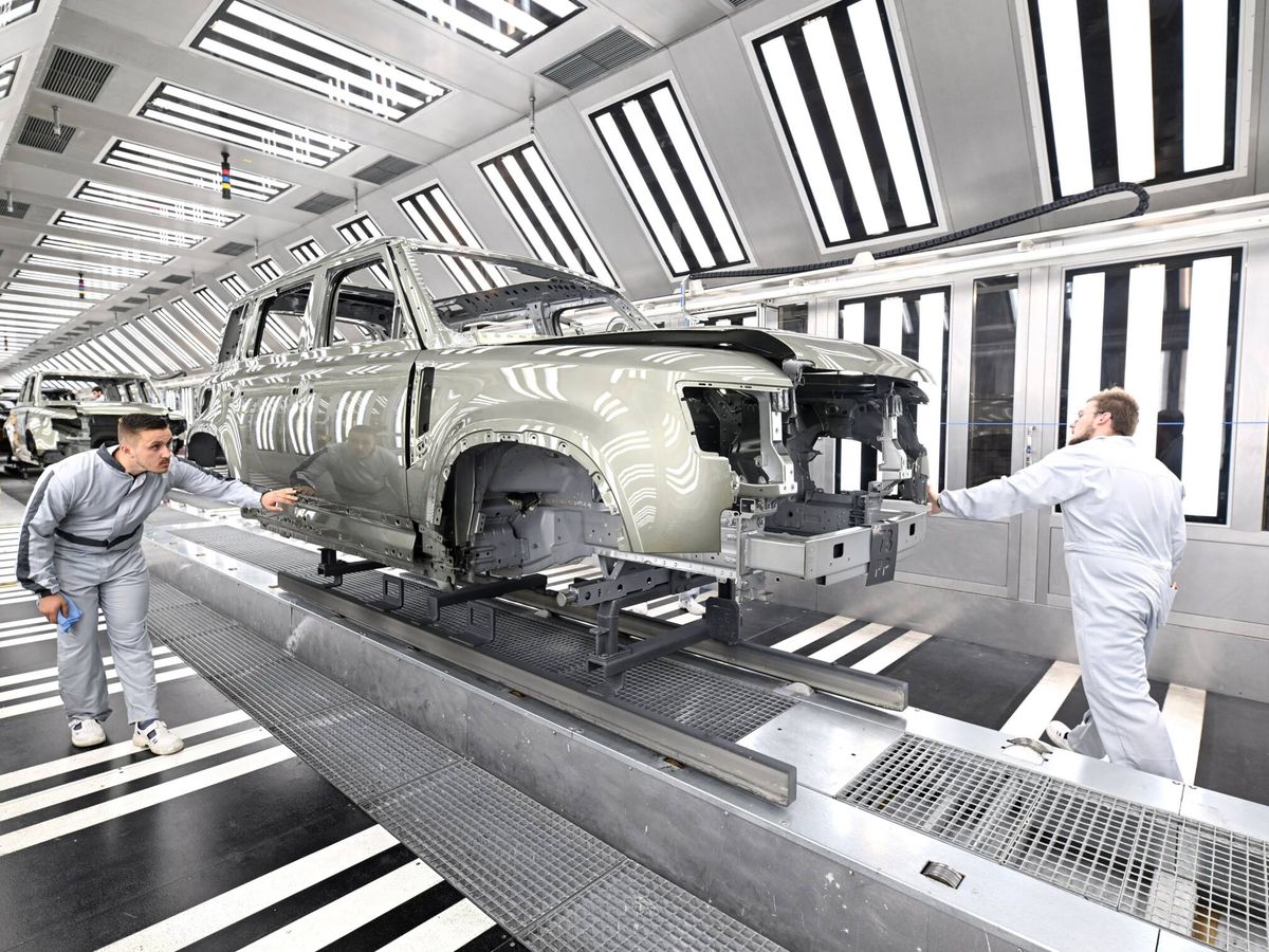 Foto: Cadena de montaje de la factoría de Land Rover en Nitra (Eslovaquia). (JLR)