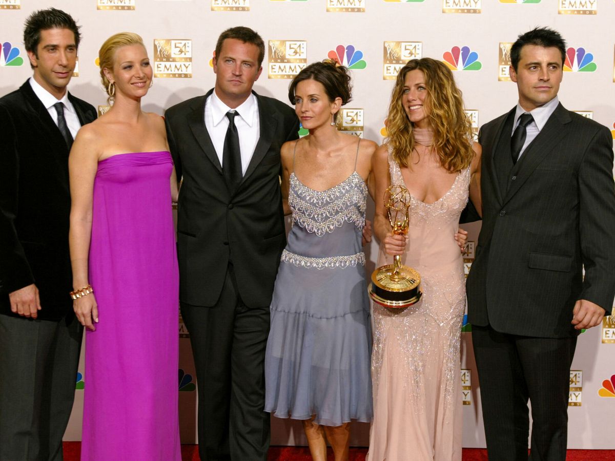 Foto: El reparto de 'Friends' al completo en 2002. (Reuters/Mike Blake)