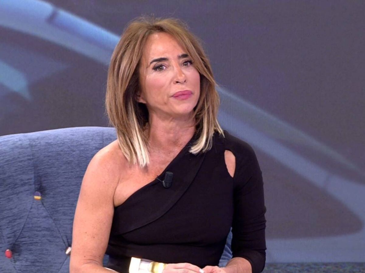 Foto: María Patiño, presentadora de 'Viernes Deluxe'. (Mediaset España)