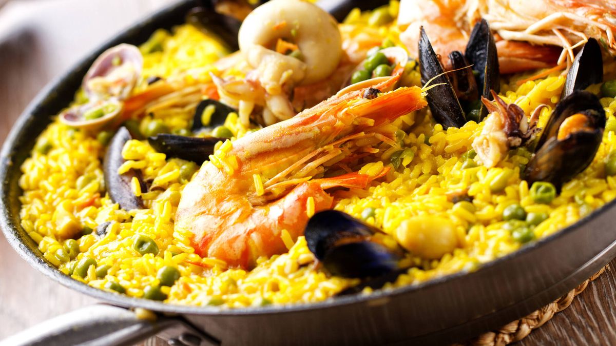 Un catering de EEUU comparte las paellas que prepara y los españoles estallan: "Es un centro de mesa"