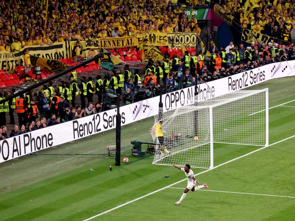 Foto: Vinícius Júnior celebra el 2-0 contra el Dortmund (REUTERS/Claudia Greco).