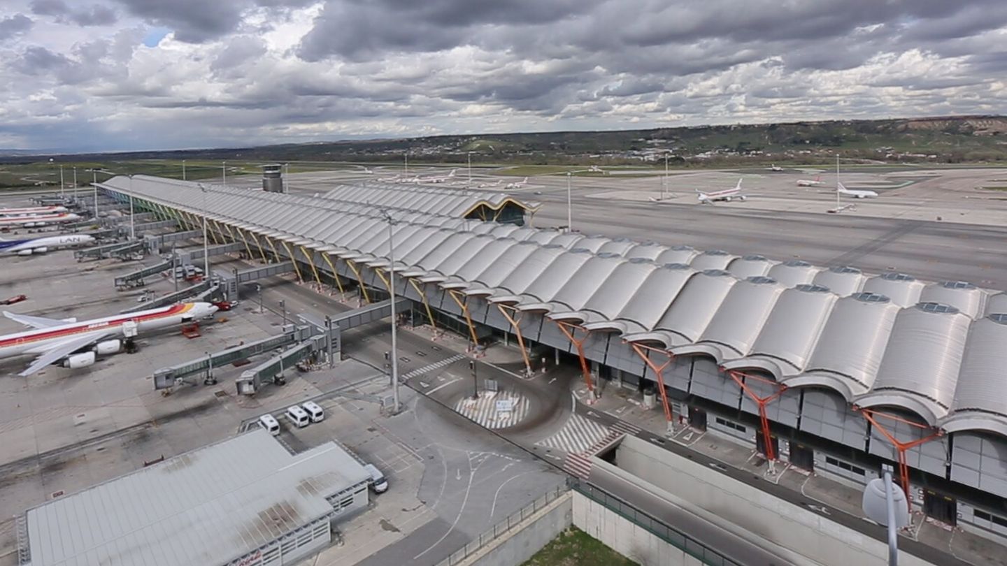 Terminal 4 del Aeropuerto de Barajas. (EFE)
