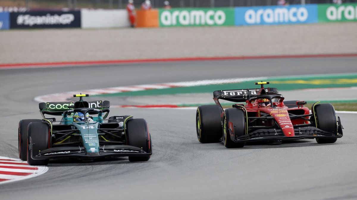 Carlos Sainz y Fernando Alonso enseñan cómo se compite duro, pero con limpieza, en Fórmula 1