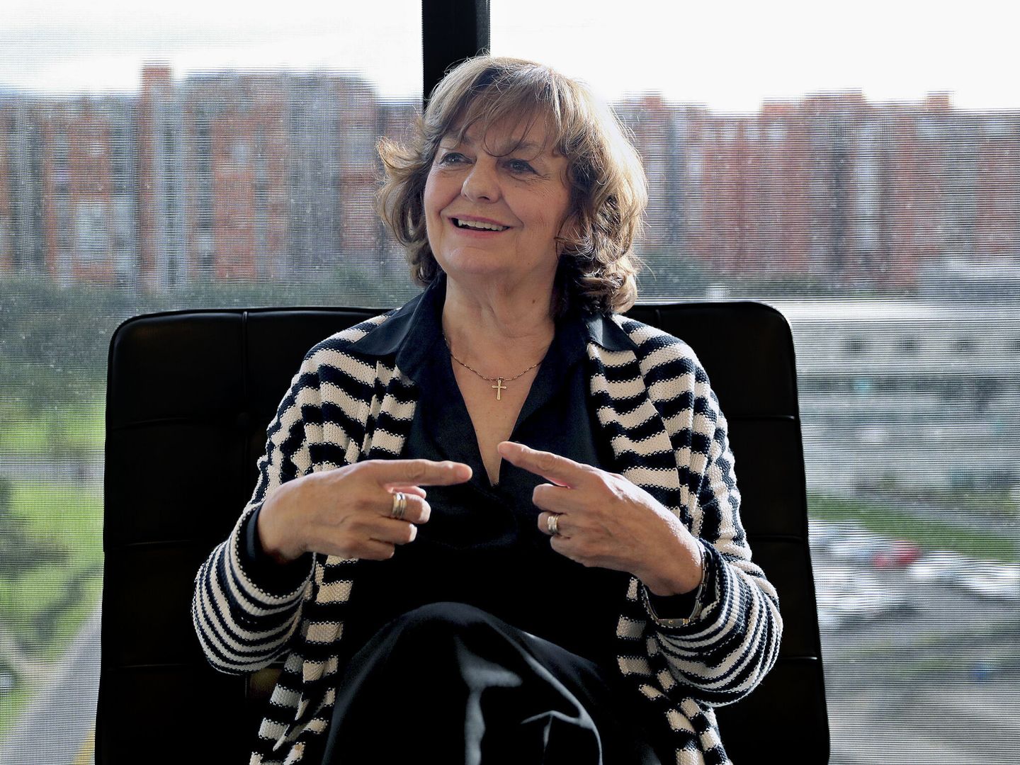 La escritora Ana Blandiana en una foto de archivo de 2018 durante una entrevista con la agencia EFE en Bogotá, Colombia (EFE  Leonardo Muñoz)