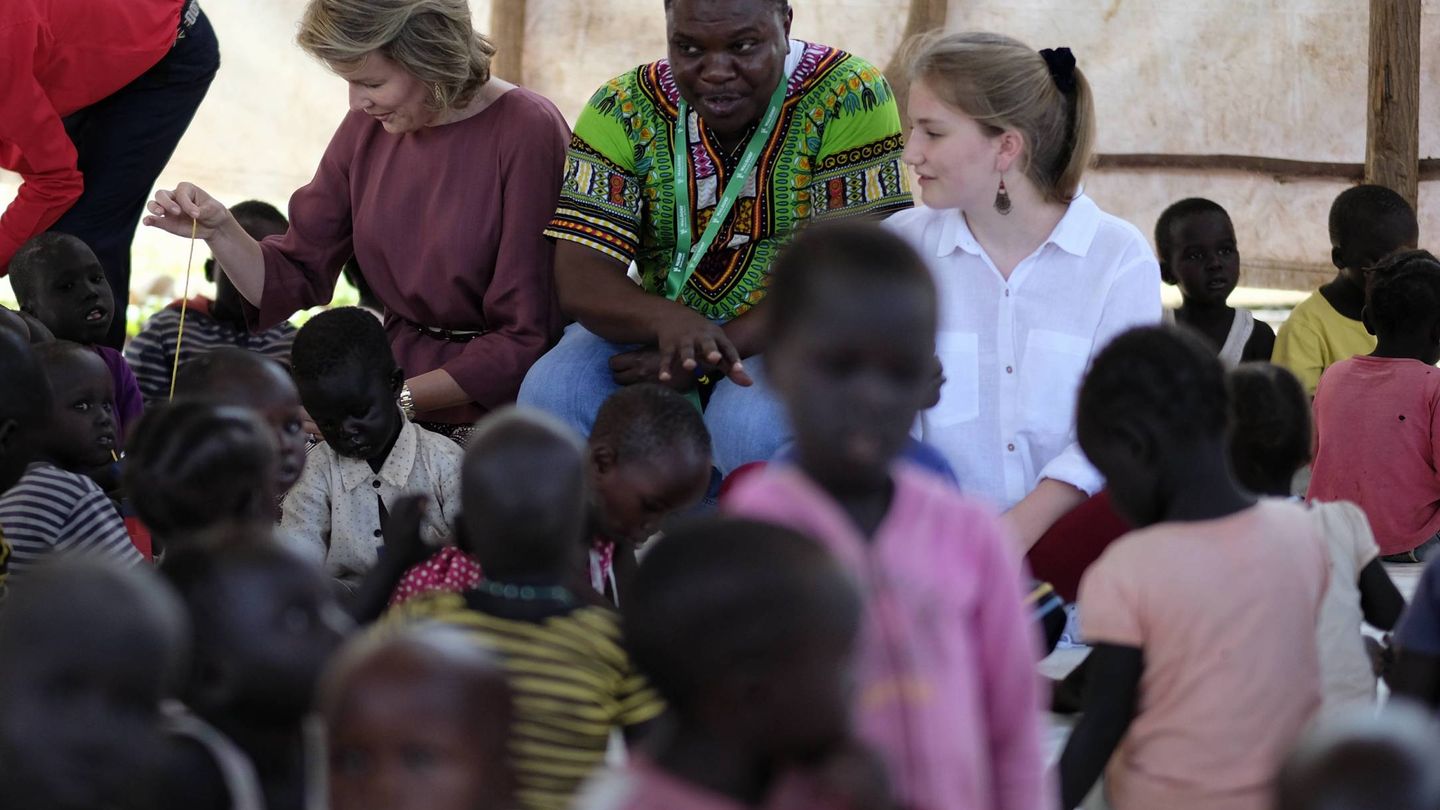 Madre e hija en Kenia. (Cordon Press)