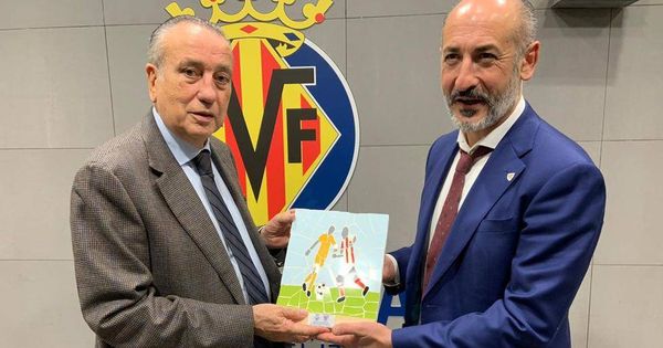 Foto: Fernando Roig, presidente del Villarreal, y Aitor Elizegi, presidente del Athletic. (EFE)