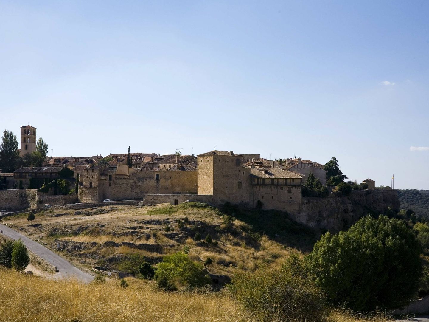 Pedraza en Segovia: Castilla, obsesión noventayochista y nacionalista banal. (Samuel Magal)