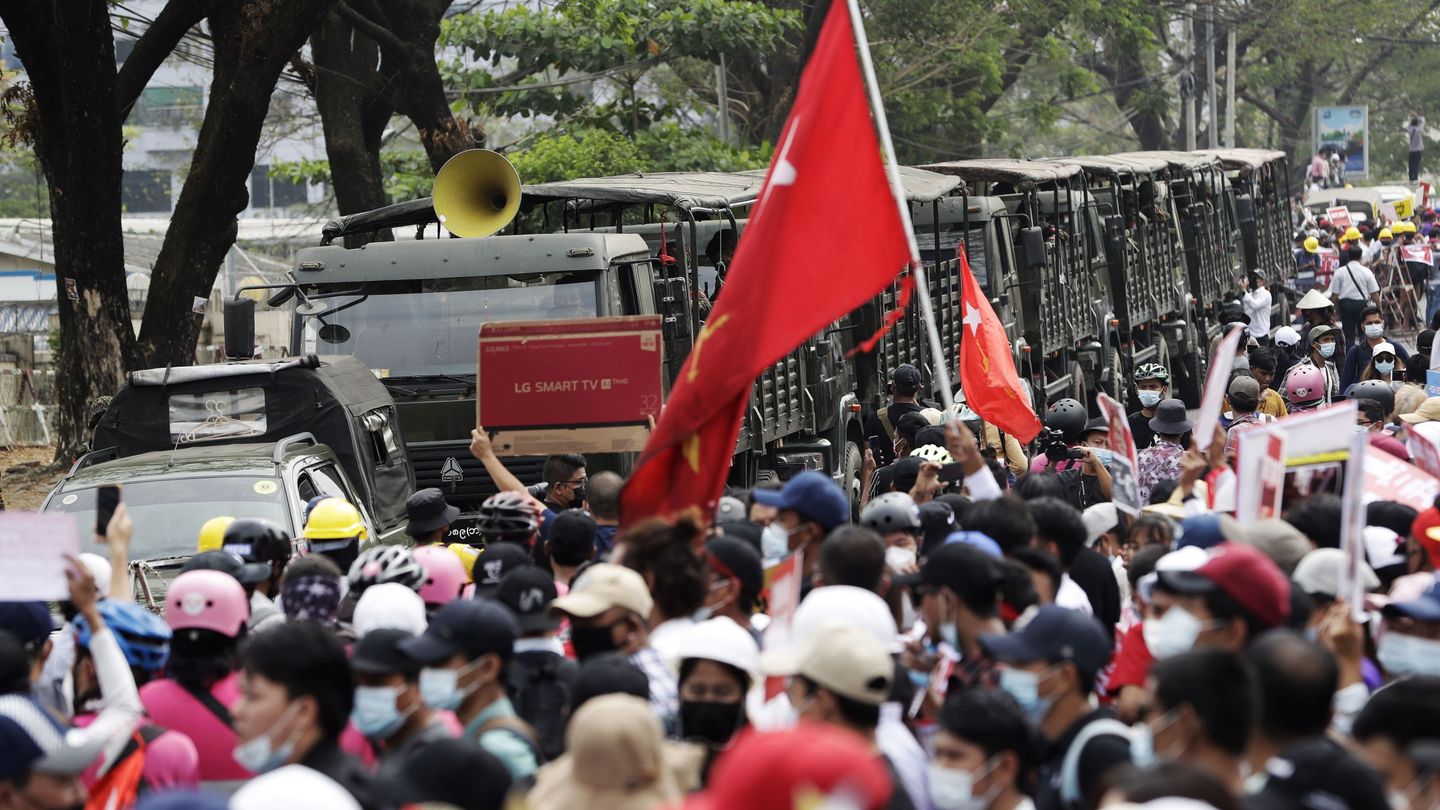 Protestas en Rangún. (EFE)