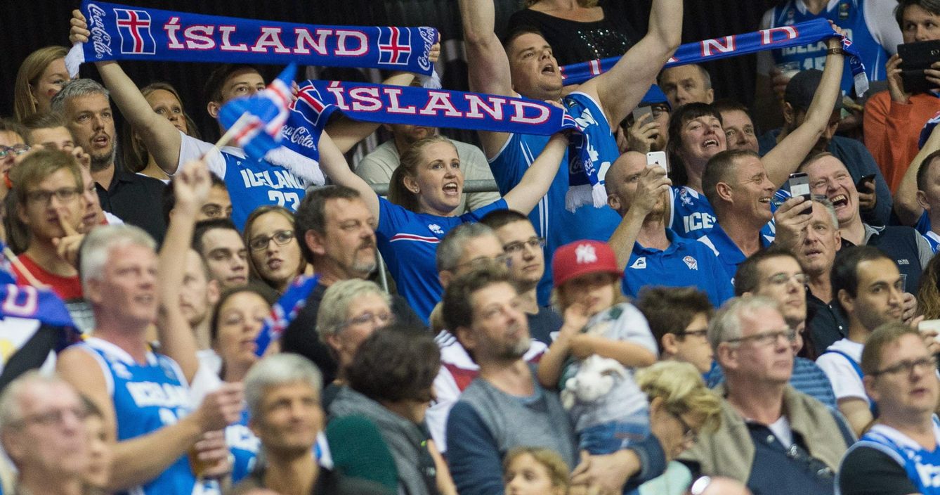 El comportamiento de la afición islandesa en la Eurocopa fue ejemplar (Reuters)