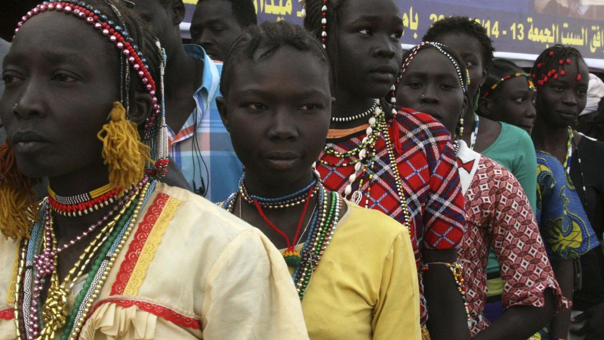 Condenan a muerte a una sudanesa embarazada por convertirse al cristianismo