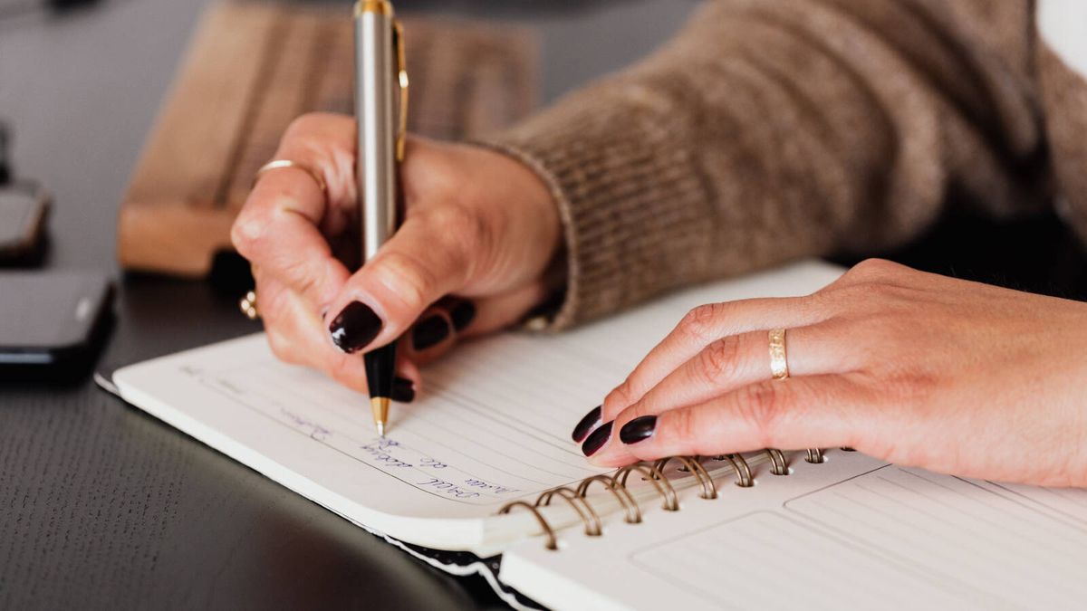 Qué es el 'journaling' y cómo ayuda a cuidar tu salud mental 