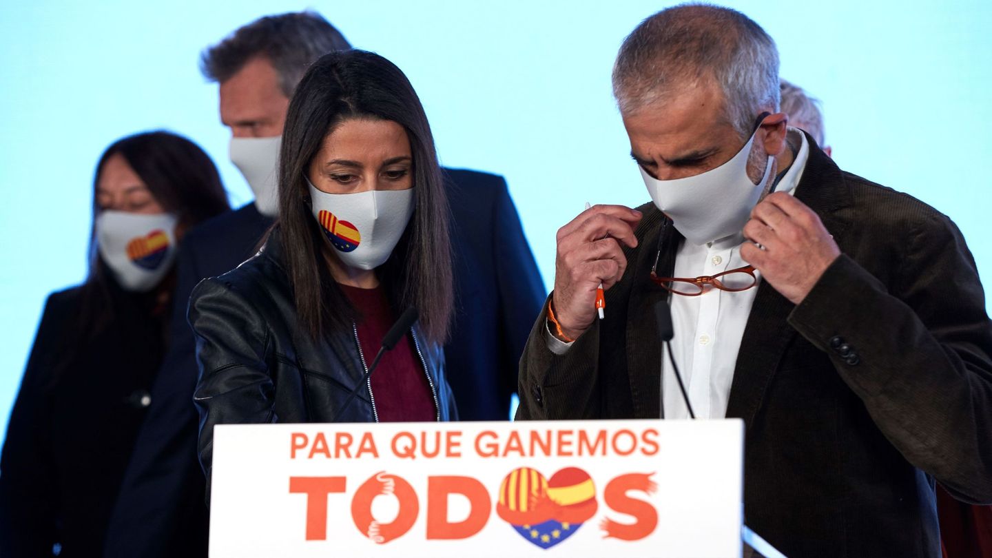 Inés Arrimadas y Carlos Carrizosa, en la noche electoral catalana. (EFE)
