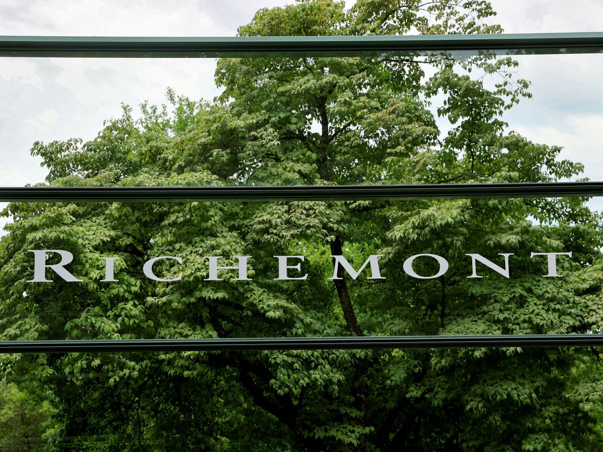 Foto: Logo de la compañía de lujo Richemont. (Reuters/Denis Balibouse)