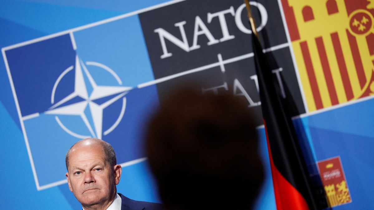 Scholz anuncia el envío de armas a Ucrania: "Moscú es una amenaza y la OTAN ha reaccionado" 