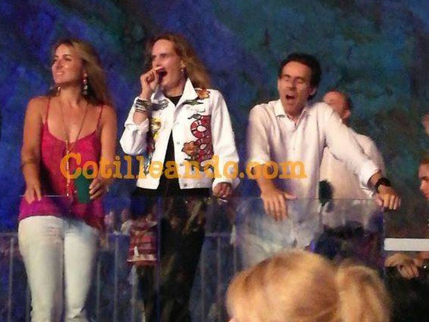 Löpez Madrid y unos amigos en el concierto de Eros Ramazzotti en Stalite. (Foto: Cotilleando.com)