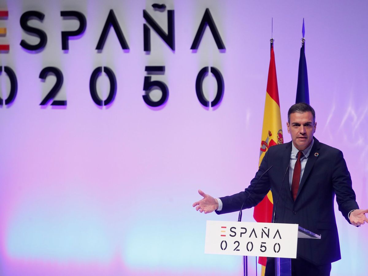 Foto: Sánchez presentando el proyecto 'España 2050' sobre los retos del futuro. (EFE)
