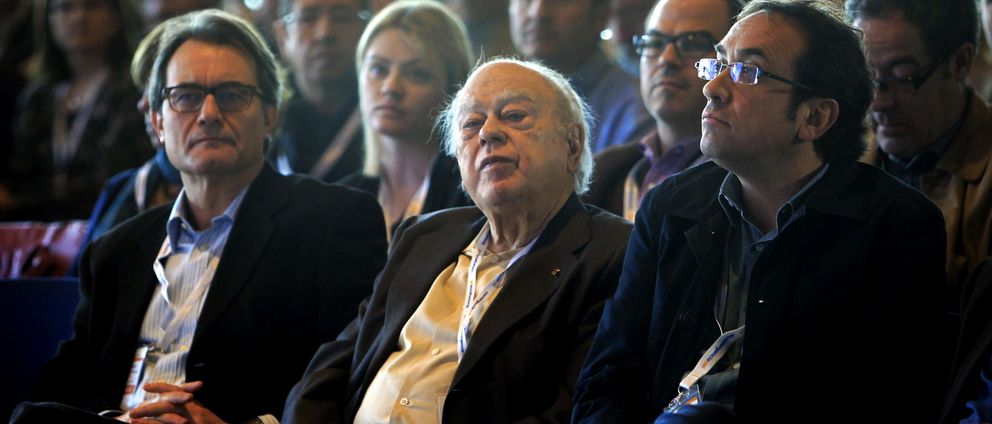 Artur Mas, Jordi Pujol y Josep Rull, en marzo, durante un acto de las elecciones europeas. (Efe)
