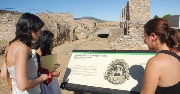 Foto: Excavaciones de la antigua ciudad romana de Regina, en Casas de Reina.