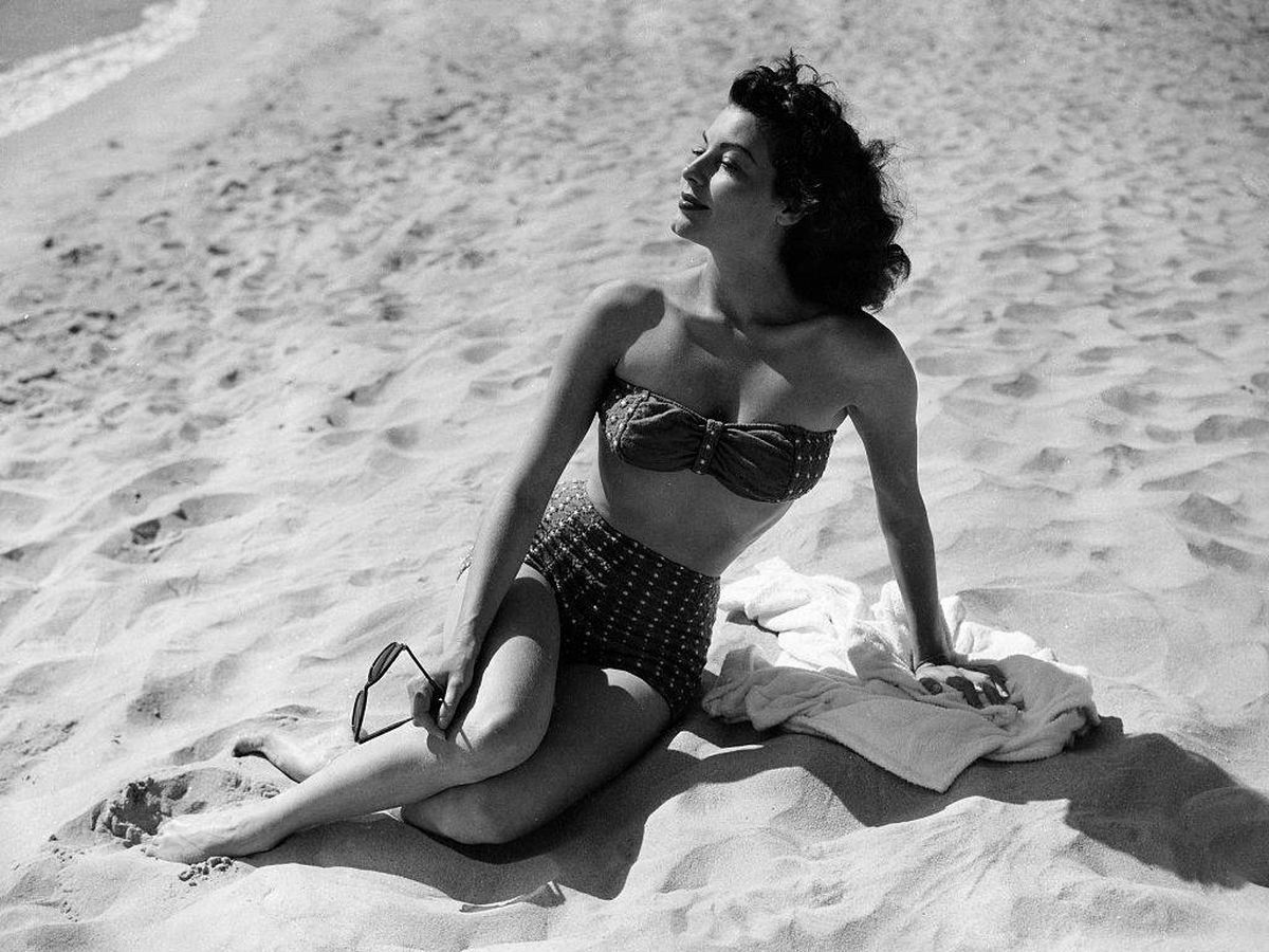 Foto: Ava Gardner, en la costa catalana durante el rodaje. (Getty)