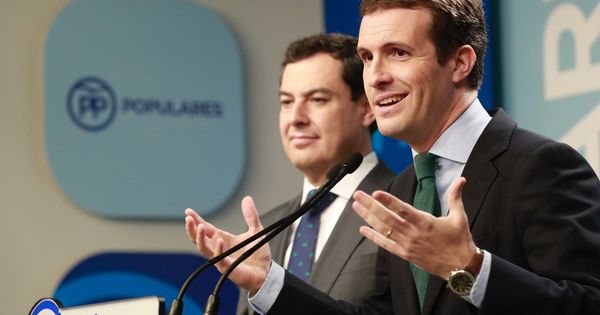 Foto: El presidente del PP, Pablo Casado (d), junto al candidato del PP a la Junta, Juanma Moreno. (EFE)