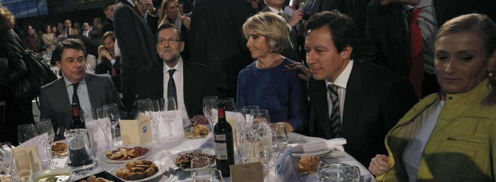 González, Rajoy, Aguirre, Floriano y Cifuentes, en la cena de Navidad del PP (Efe).