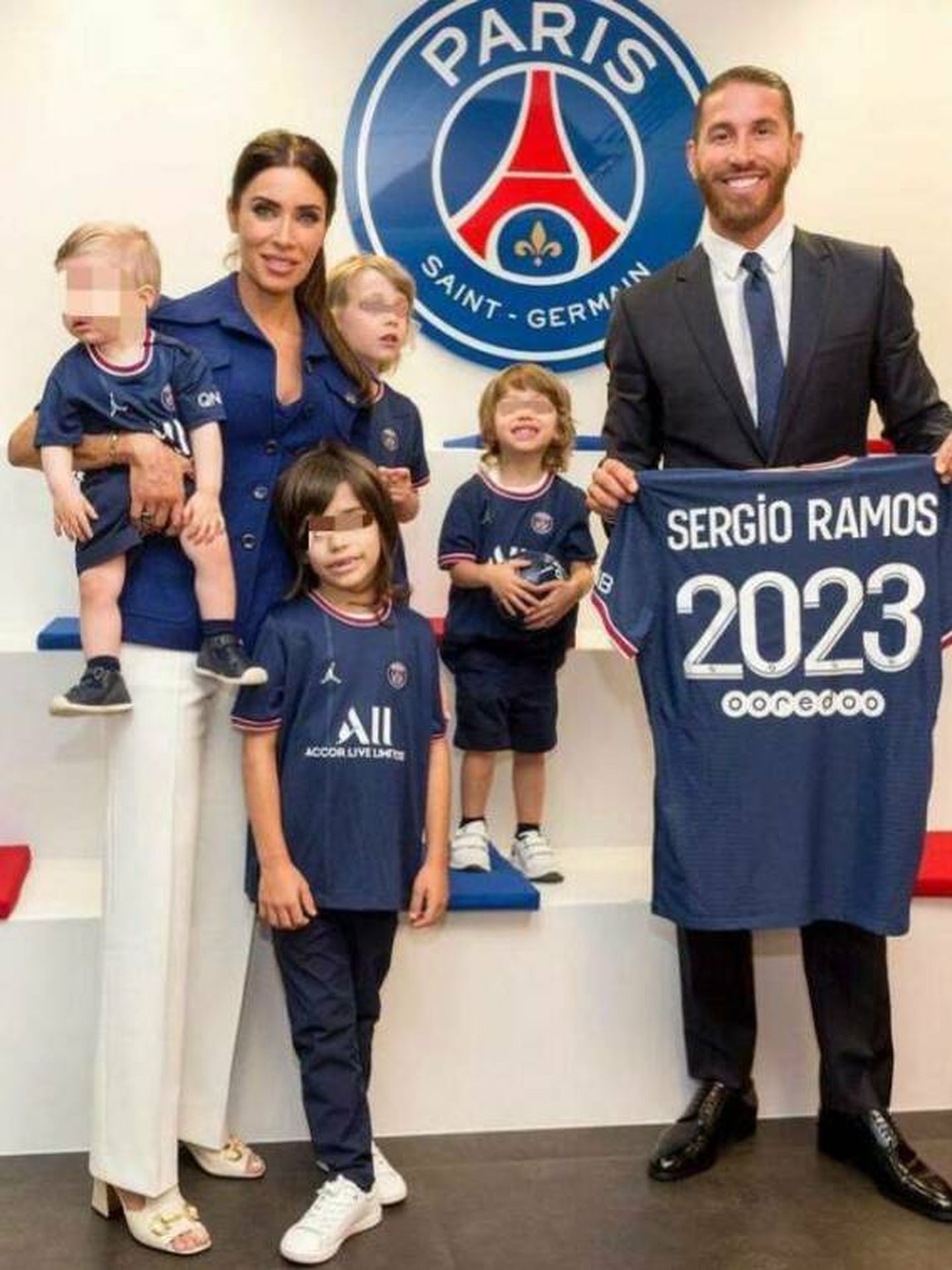 Sergio Ramos, Pilar Rubio y sus hijos. (Instagram @sergioramos)