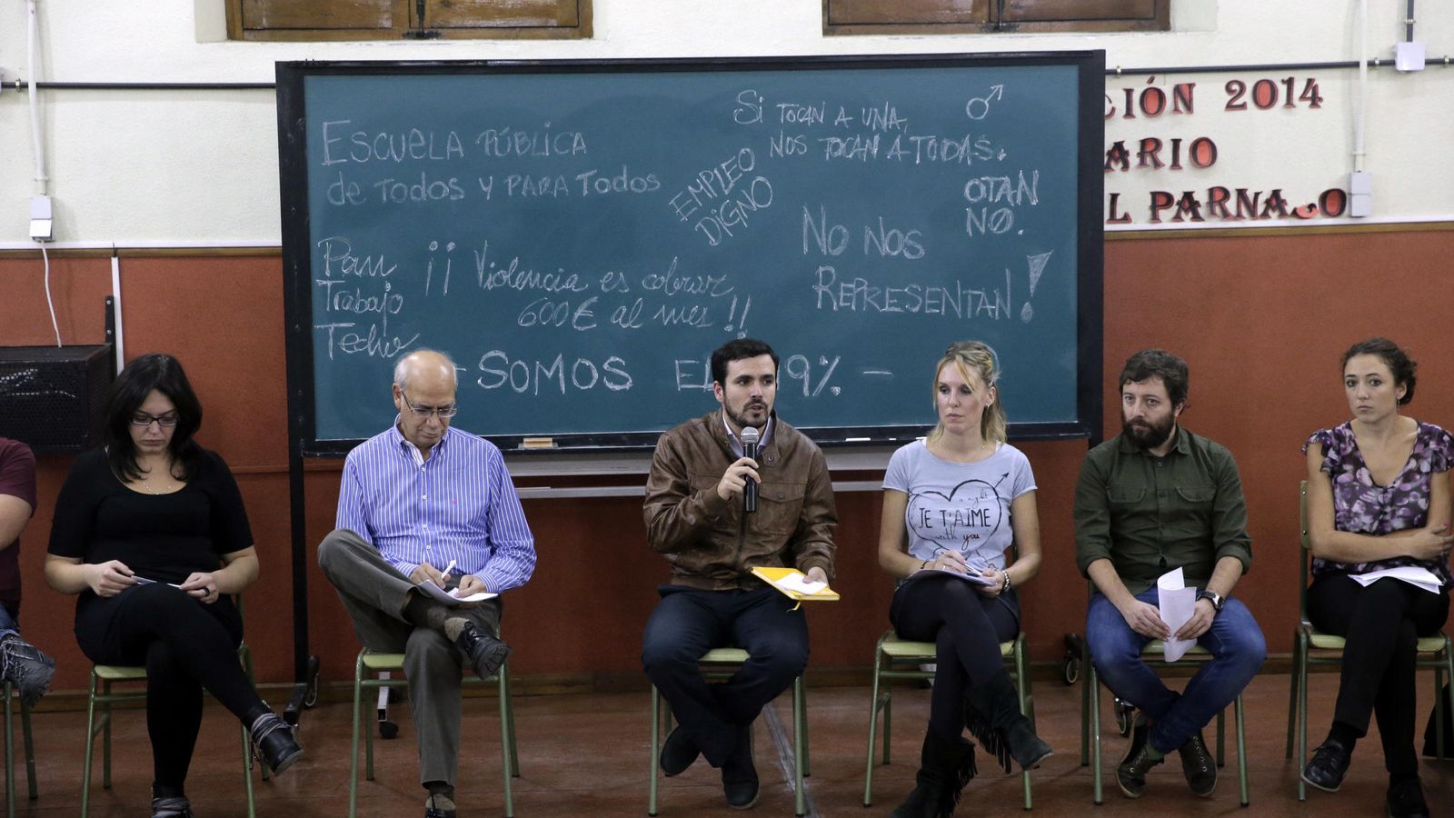 Foto: Alberto Garzón, presentando las propuestas socioeconómicas de su programa, este 29 de octubre en el Instituto Cervantes de Madrid. (EFE)