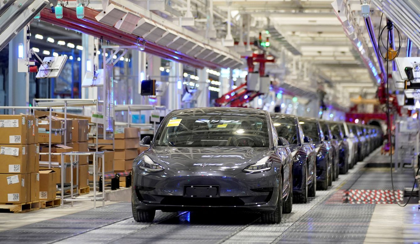 Coches de Tesla Model 3 en la fábrica de la compañía en Shangai (Reuters)