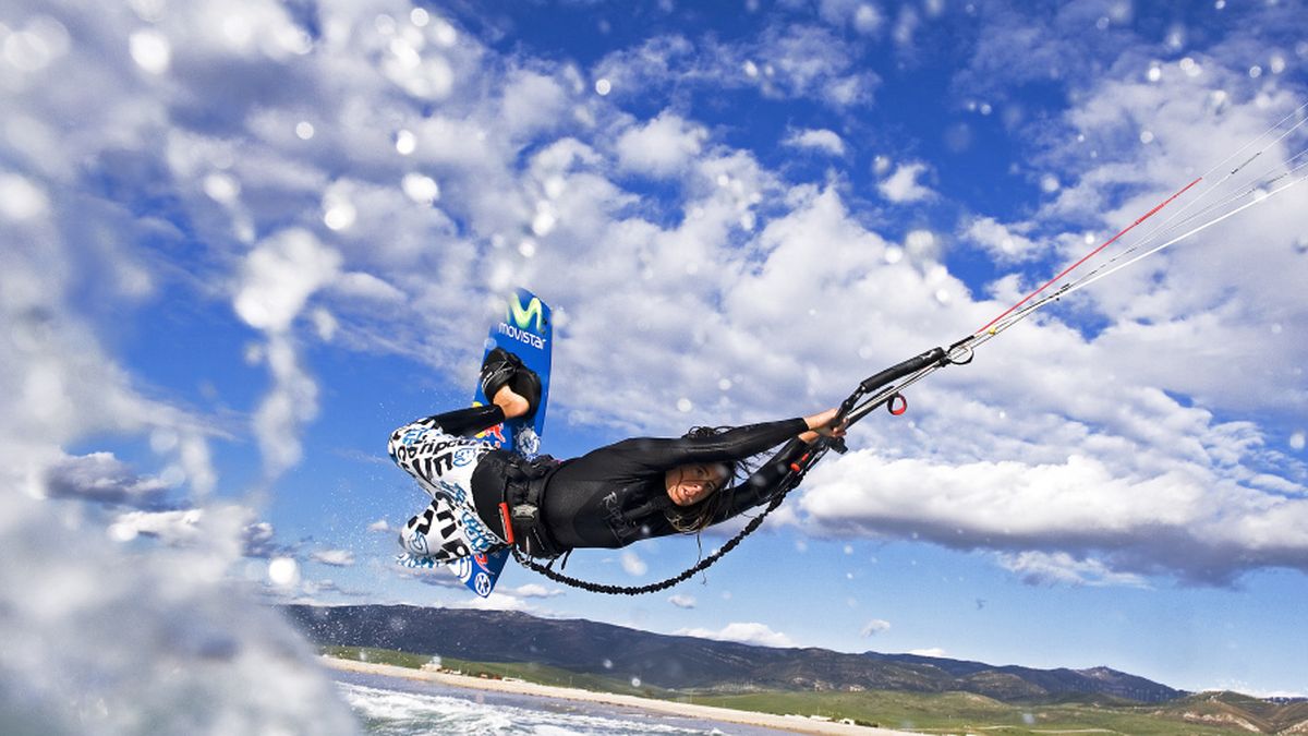 Gisela Pulido, la experta del 'kitesurf' que sueña con participar en unos JJOO
