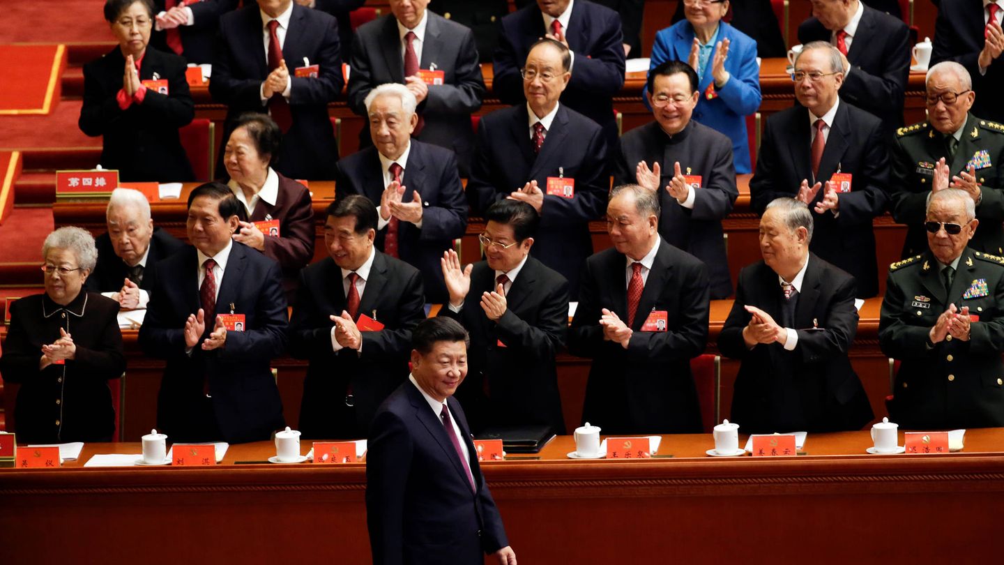 El presidente Xi Jinping a su llegada a la ceremonia de apertura del XIX Congreso del PCCh, en el Gran Salón del Pueblo, en Pekín. (Reuters)
