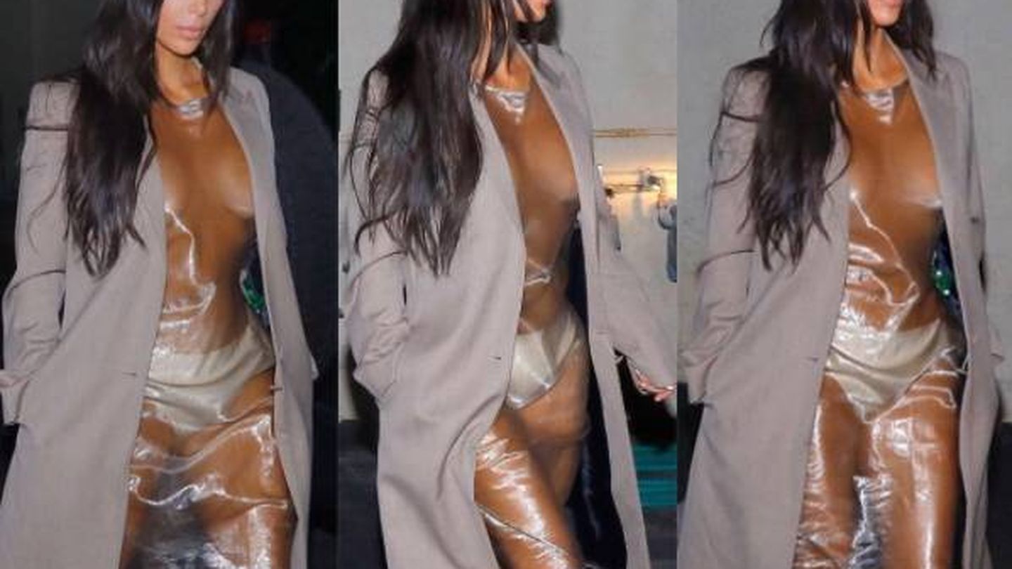 Kim Kardashian con vestido de Helmut Lang y trench de Raf Simons. (Foto: Instagram)