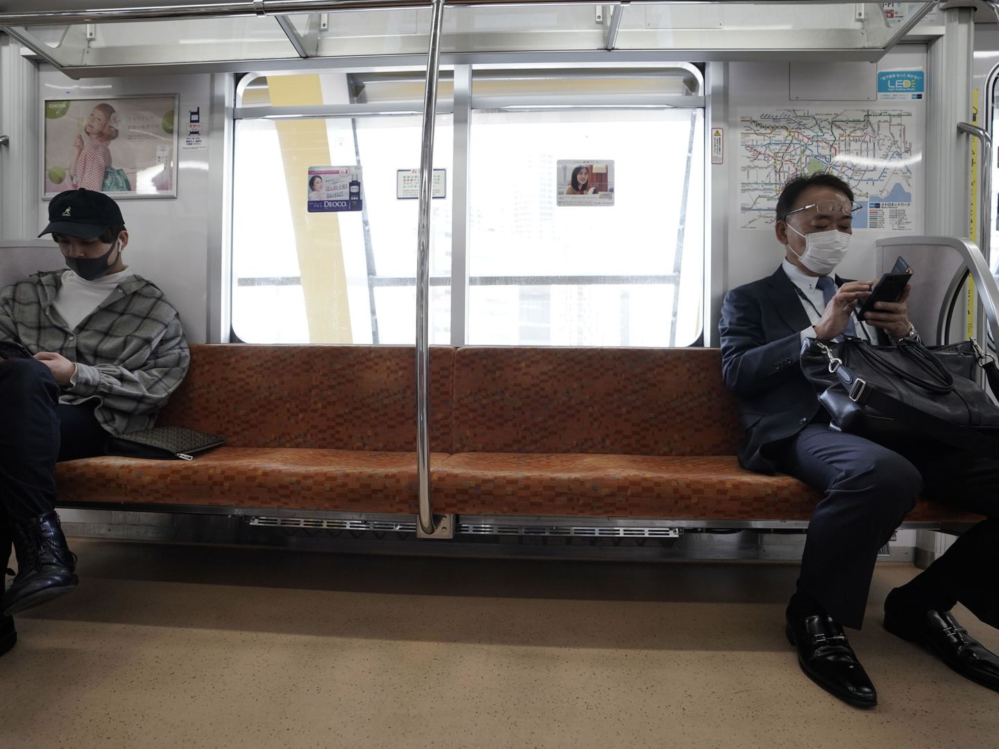 Un vagón de metro en Tokio. (EFE)