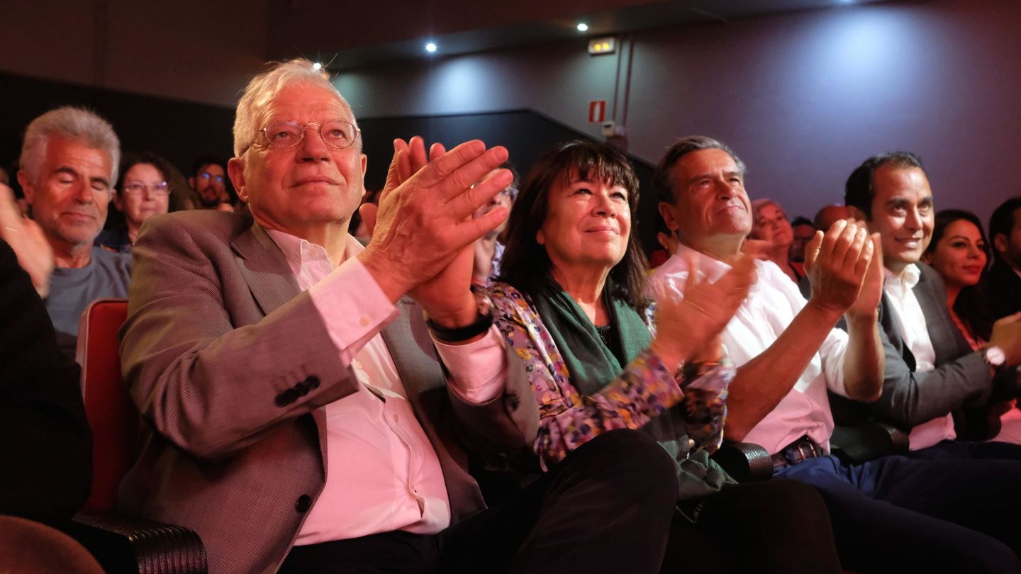 Josep Borrell, Cristina Narbona y Juan Fernando López Aguilar, este 15 de mayo en Puerto del Rosario, Fuerteventura. (EFE)