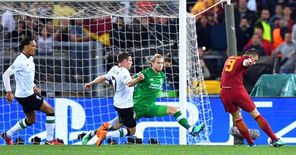 Foto: Dzeko anotó el segundo gol de la Roma ante el Liverpool. (EFE)