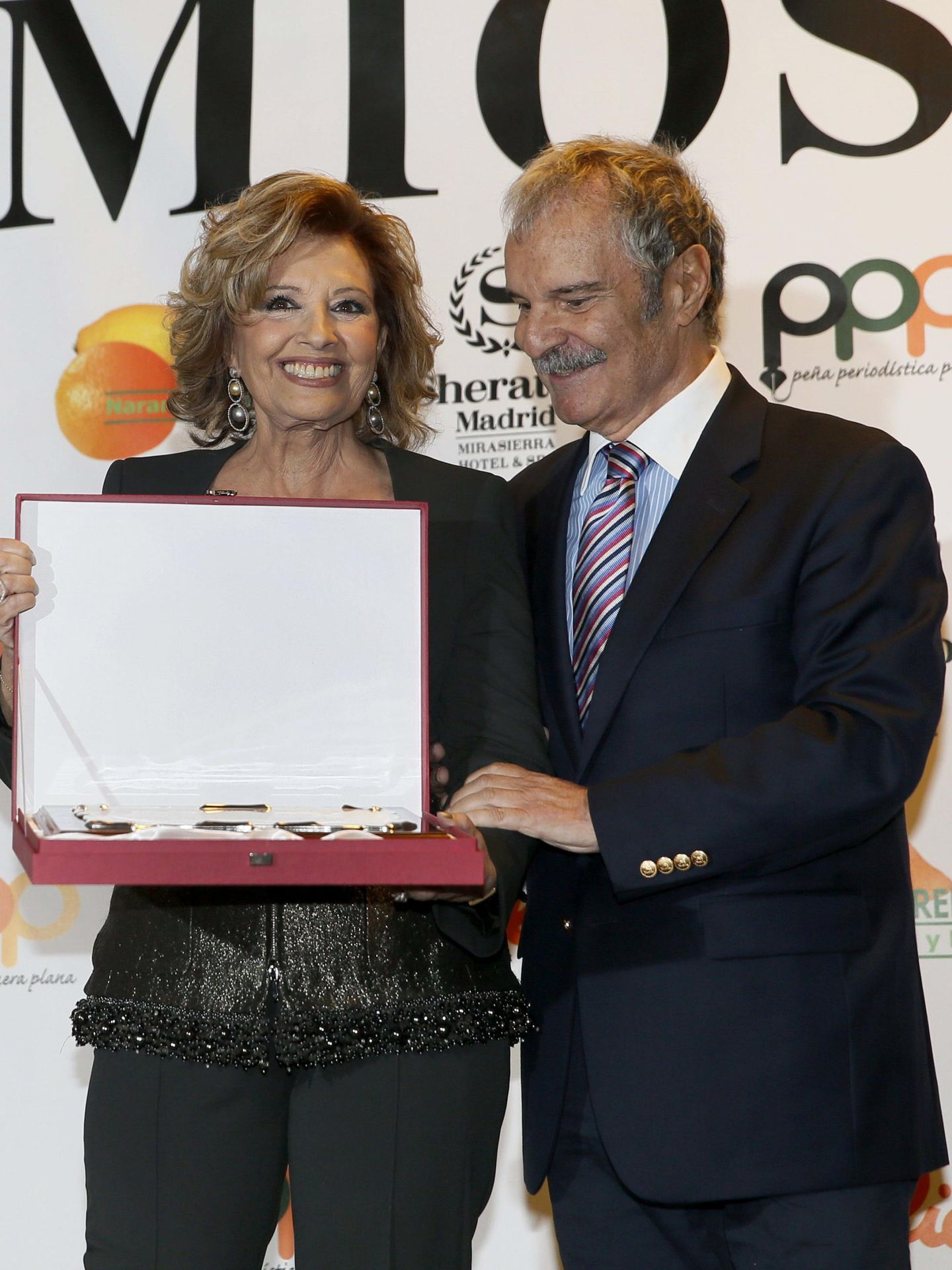 María Teresa Campos y Jesús Mariñas, en una entrega de premios. (EFE/Juanjo Martín)