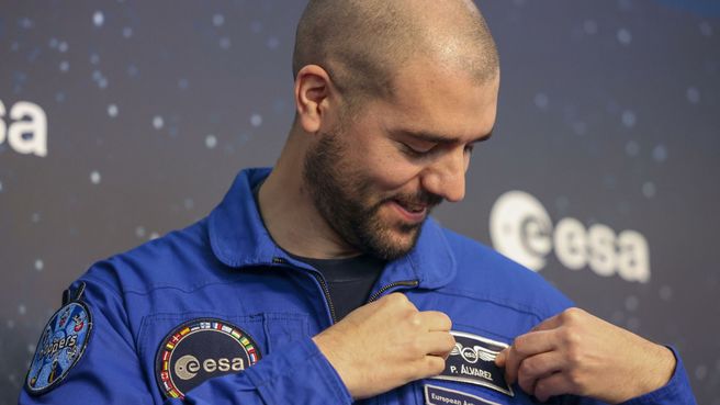 Foto de Pablo Álvarez se gradúa como astronauta