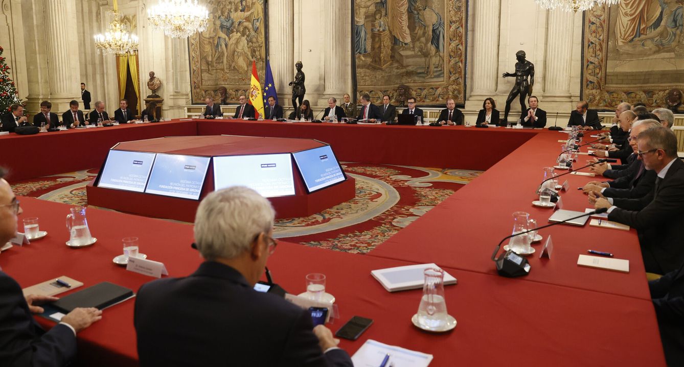 Reunión del Rey con el patronato de la Fundación Princesa de Girona en 2022. (EFE)